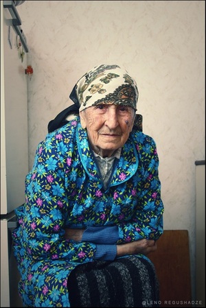 Бабушка Ада знает рецепт абхазского долголетия. 95 лет.