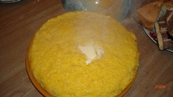 Ашларкунта - мамалыга, заправленная ореховым маслом